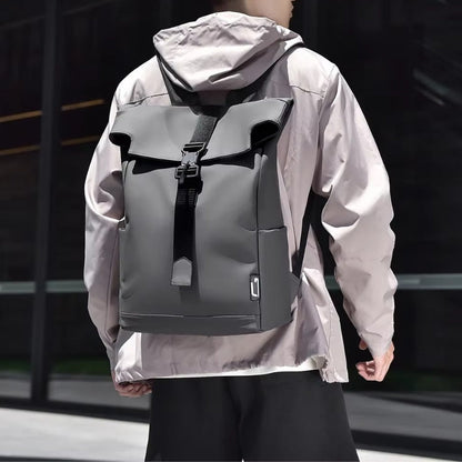 Jordi – Ryggsekk med Flere Glidelåslommer