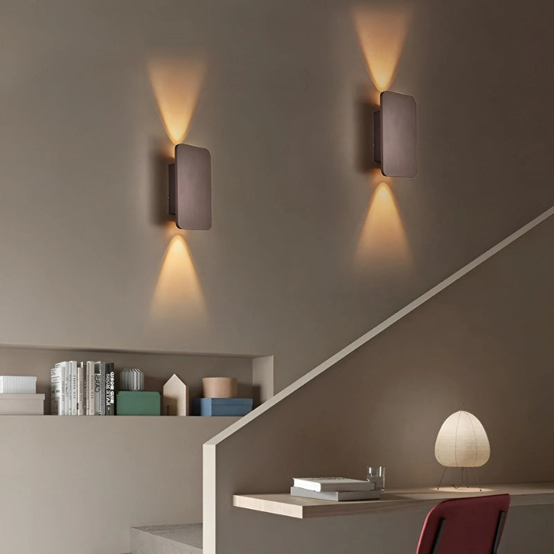 LampUp – LED vegglampe med stilrent design