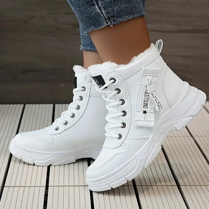 Elara - Stilige støvler med glidelås i siden og koselig fôr