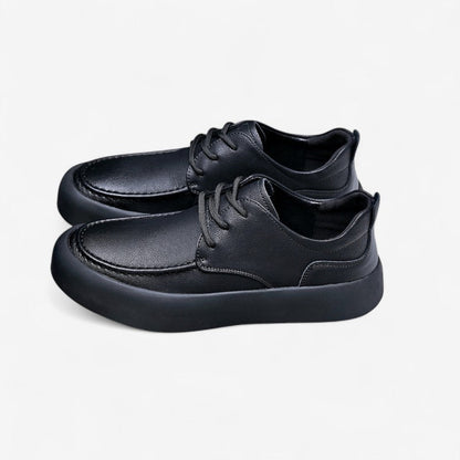 Mark – Snøresko med Rund Tå og Mønstret Såle