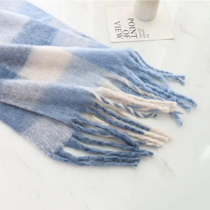 Annabelle - Skjerf med Sammenleggbar Design og Dekorative Frynser