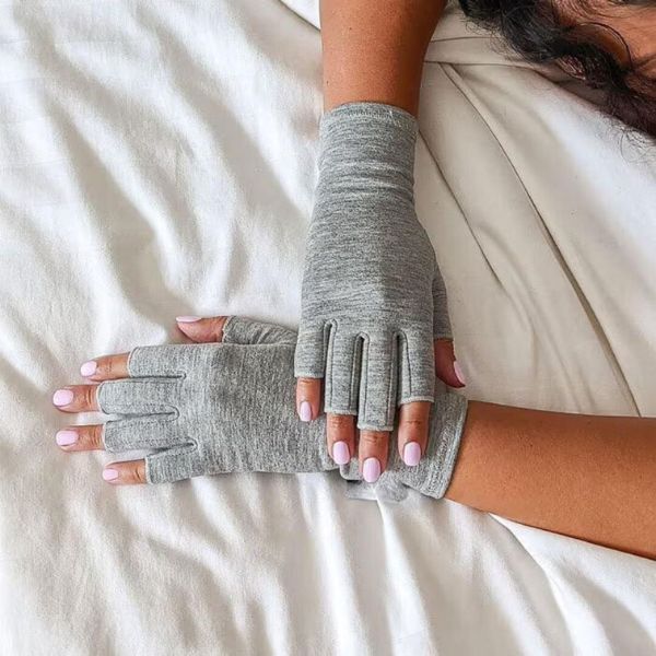 ZenGrip - åpen fingertuppdesign for bevegelighet og komfort for håndledd og hånd