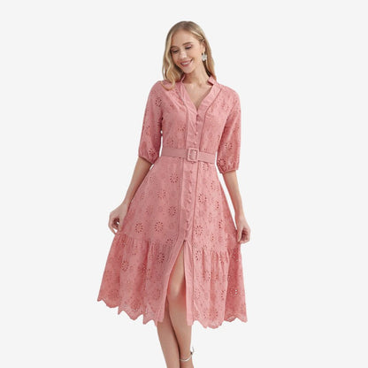 Nancy – Kortermet kjole med ståkrage og knapper foran