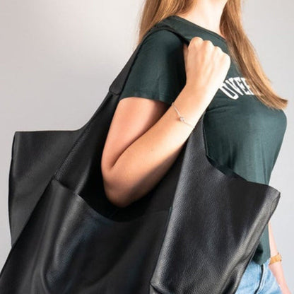 Emma – Skulderveske med Trykklås og Flere Rom