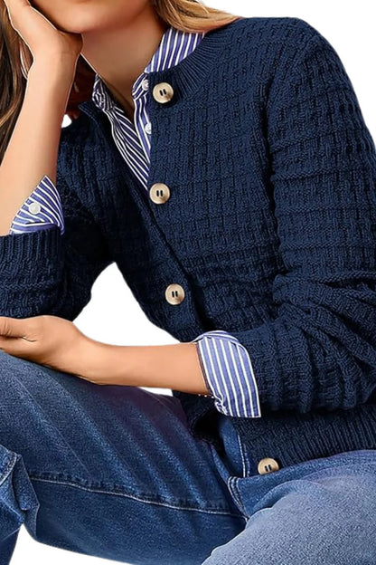 Sarah - Ribbet cardigan med knappedetaljer og avslappet passform