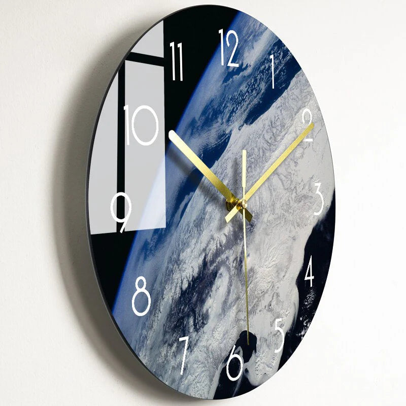 ClearTick - Moderne veggklokke i glass med minimalistisk design
