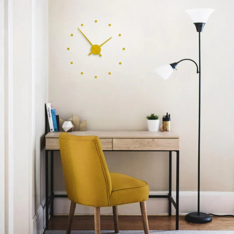 TimeAura – Moderne veggklokke med lange visere for dekor