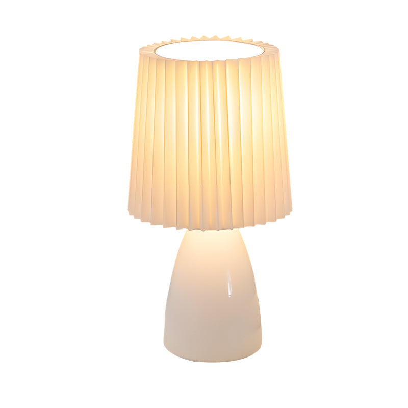 LumiBase - Stilig bordlampe med glassfot til hjemmet ditt