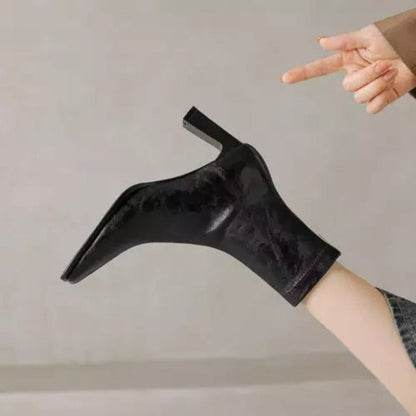 Rovena – Ankelstøvletter med Rund Tå og Glidelås Bak