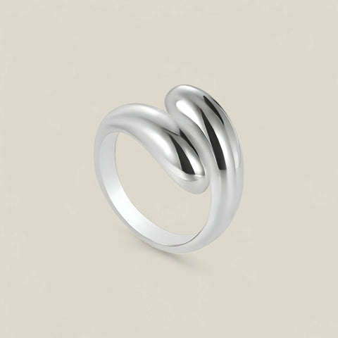 Sophia - Tidløs ring som kombinerer holdbarhet med minimalistisk eleganse