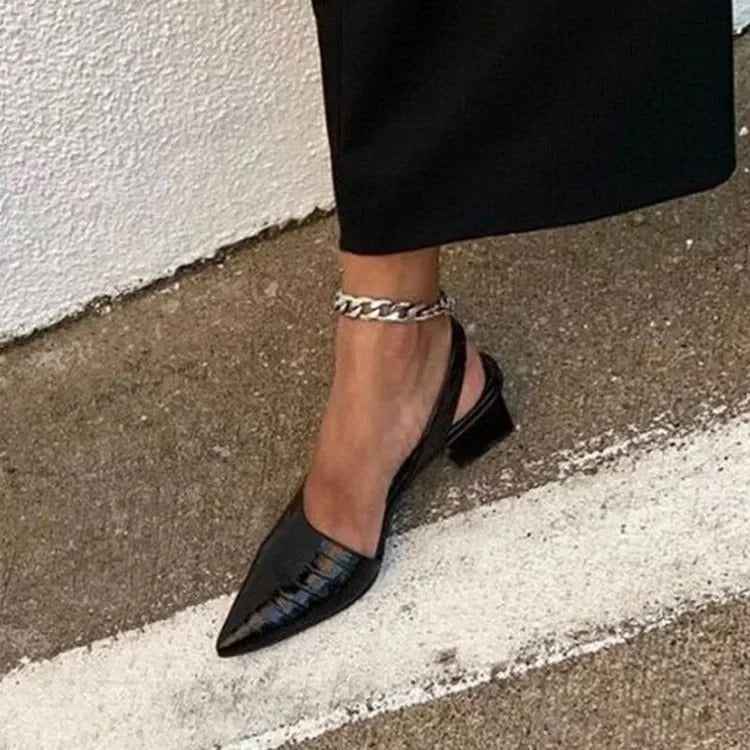 Sophia - Slingback hæler med spiss tå og lav blokkhæl