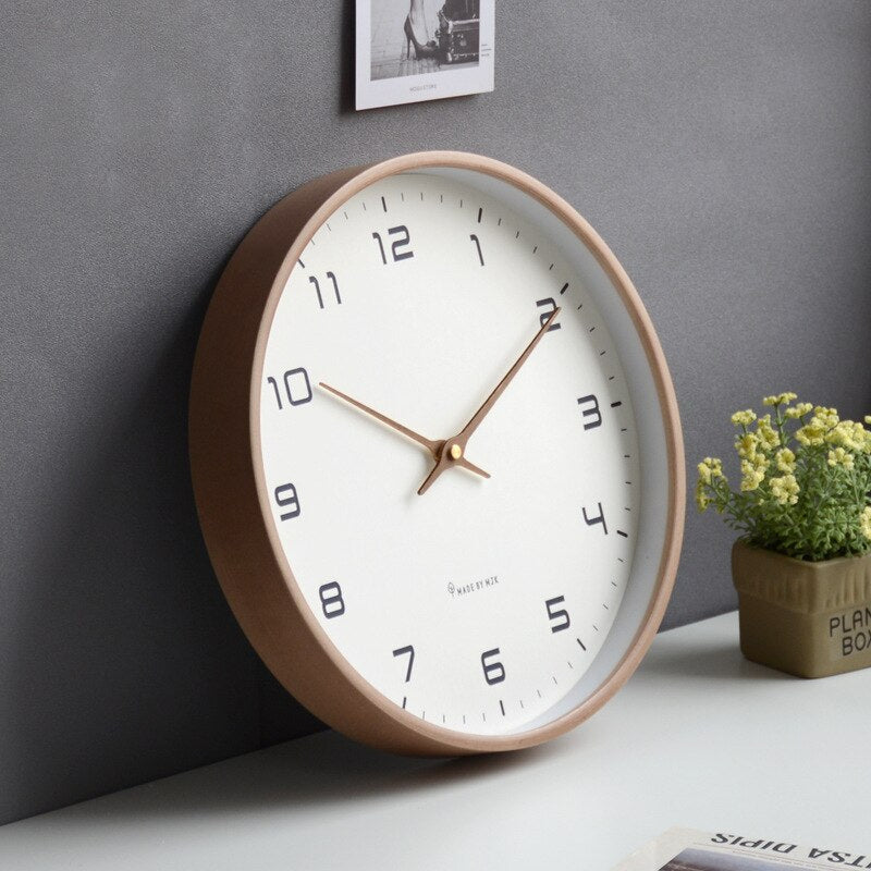 NordicTick - Elegant veggklokke i tre for moderne interiør