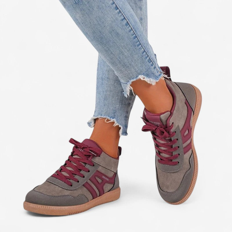 Marina – Sneakers med flate såler snøring og rund tå