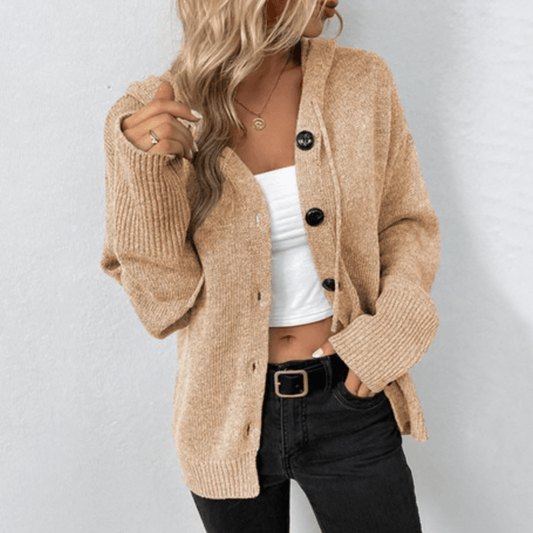 Chloe - Cardigan med knapper og ribbestrikkede detaljer