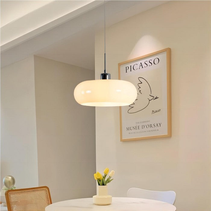 VintaGlow - Pendellampe med slank Bauhaus-design