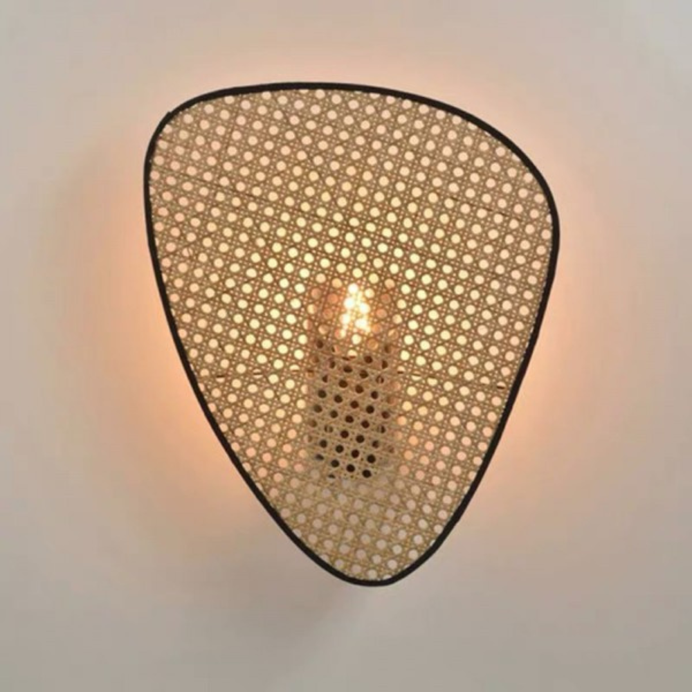 LuminaWeave - Håndlaget vegglampe for moderne eleganse og myk belysning