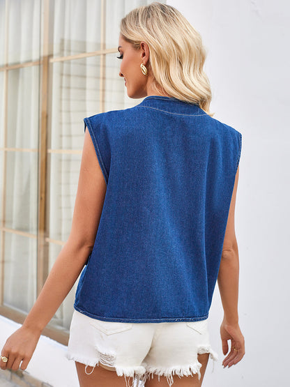 Nora - Trendy bruksvest med knapper foran og praktisk lommedesign