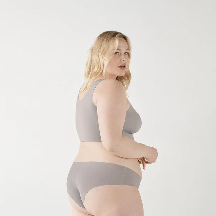 Aria - Plussstørrelse bralette med blondestropper og full dekningsstøtte