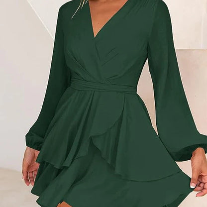 Winnie - Elegant minikjole med lanterneermer og belte i midjen