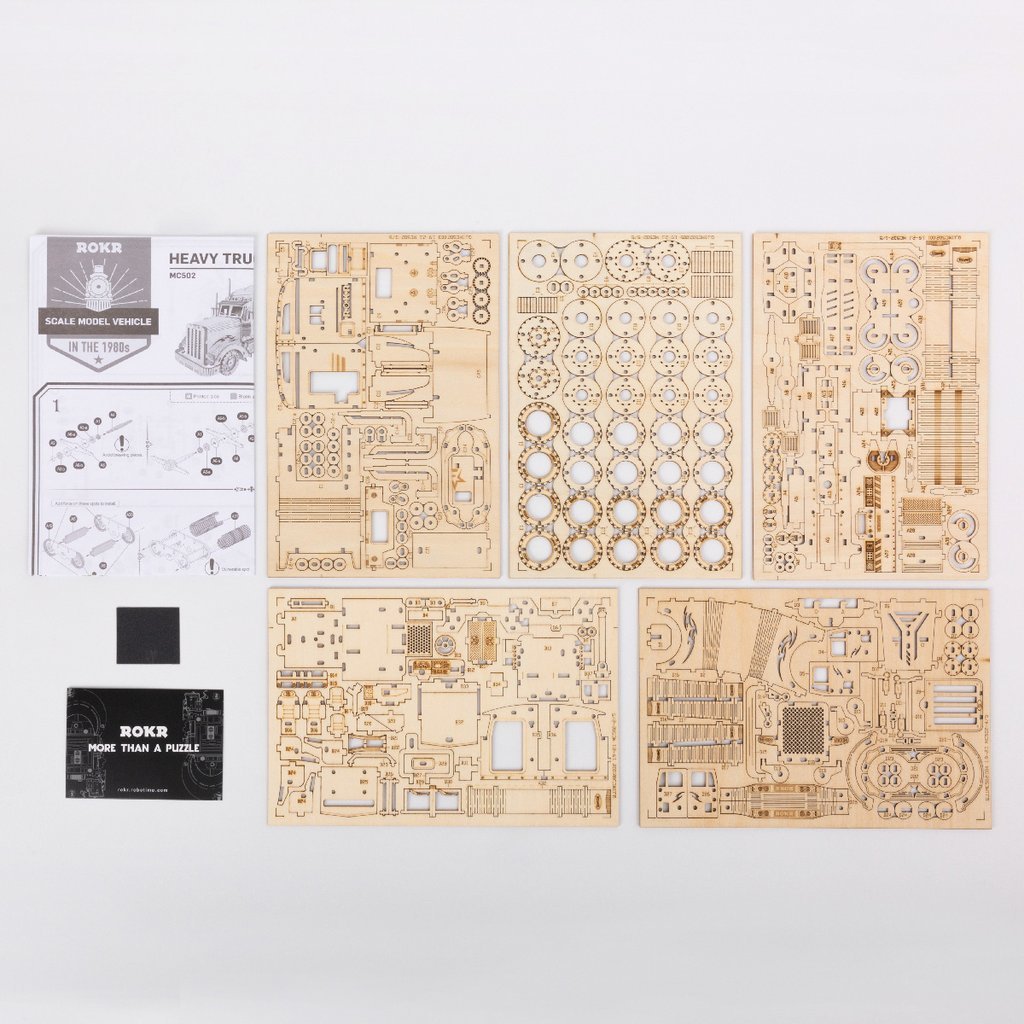 BuildMaster - 3D lastebilpuslespill med realistisk design og brikker som griper inn i hverandre