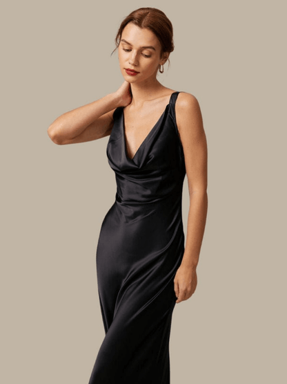 Sophia - Fantastisk maxikjole med brede stropper og firkantet ryggdesign