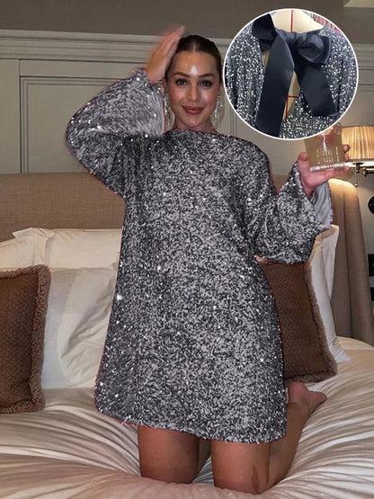 Serena - Paljettkjole med rund hals og sløyfedetaljer