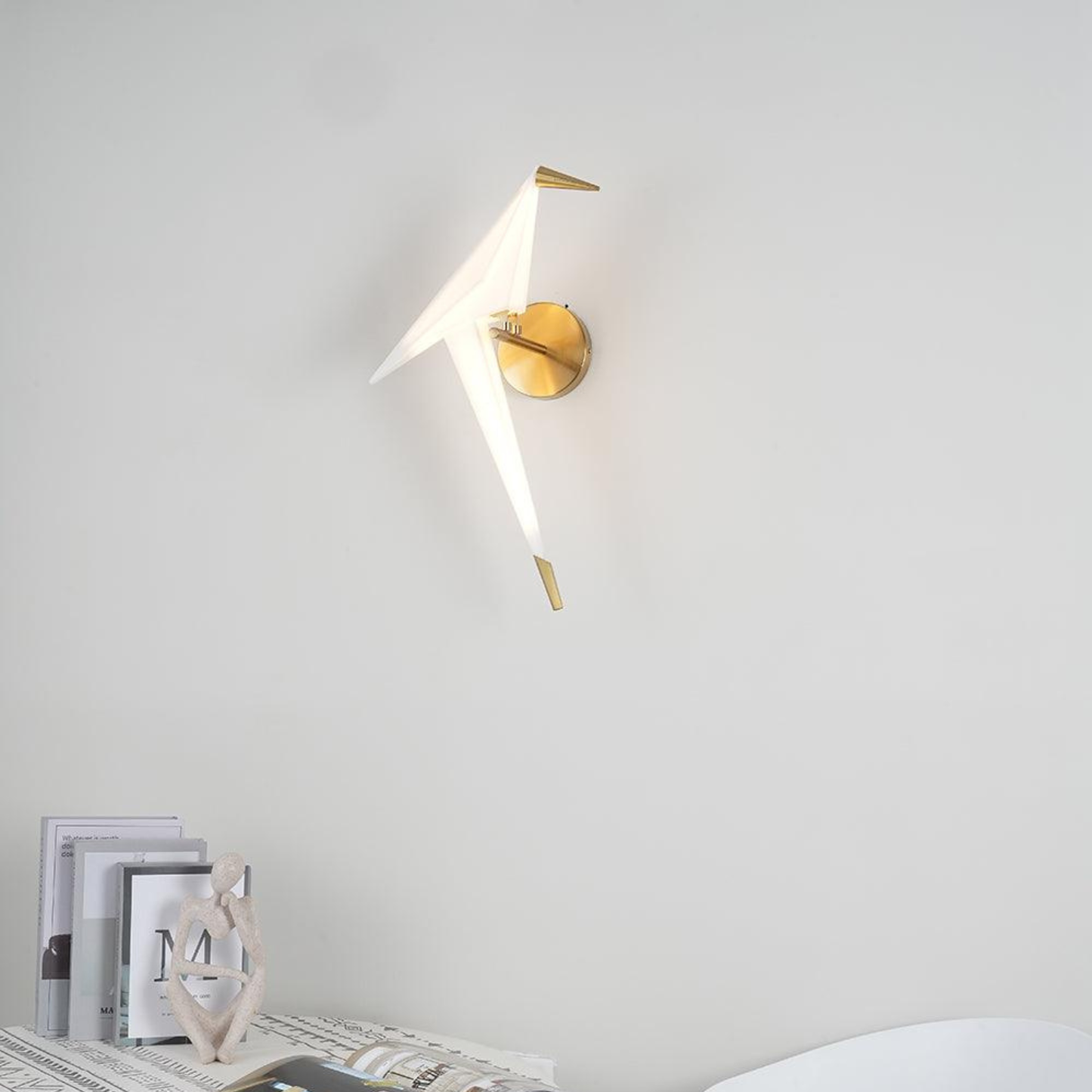 AuriNest – Vegglampe med fuglemotiv og integrert LED