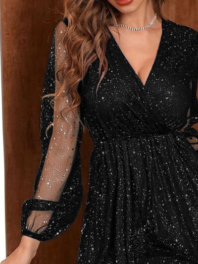 Imara - Elegant glimmerkjole med V-hals og flatterende silhuett for glamorøse begivenheter