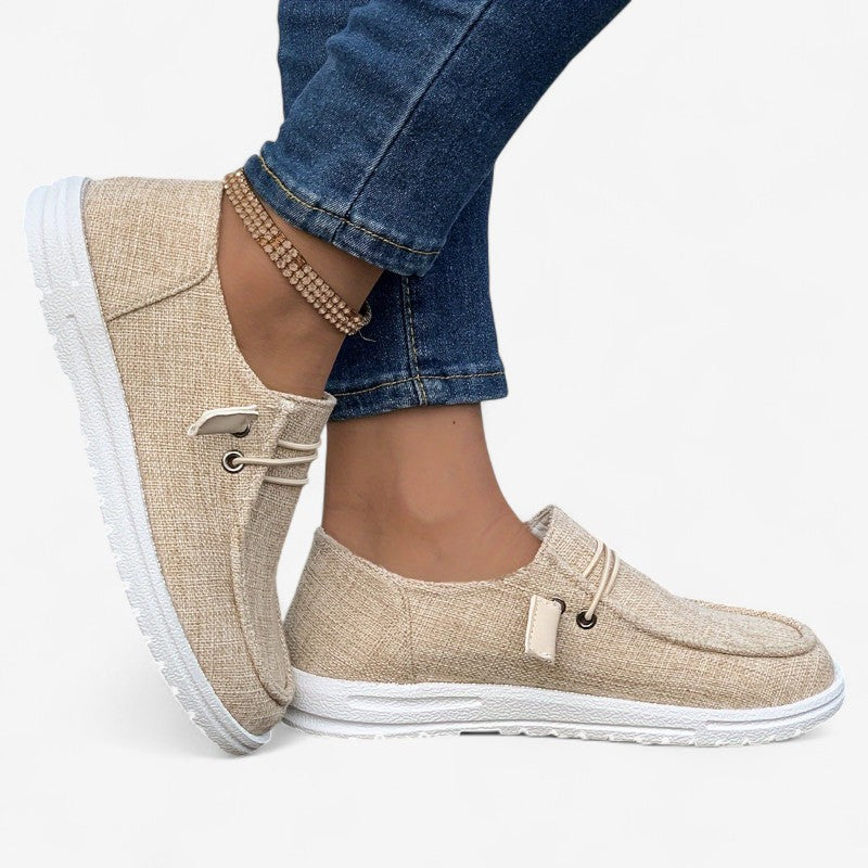 Sarah – Snøresko med Rund Tå og Minimalistisk Design