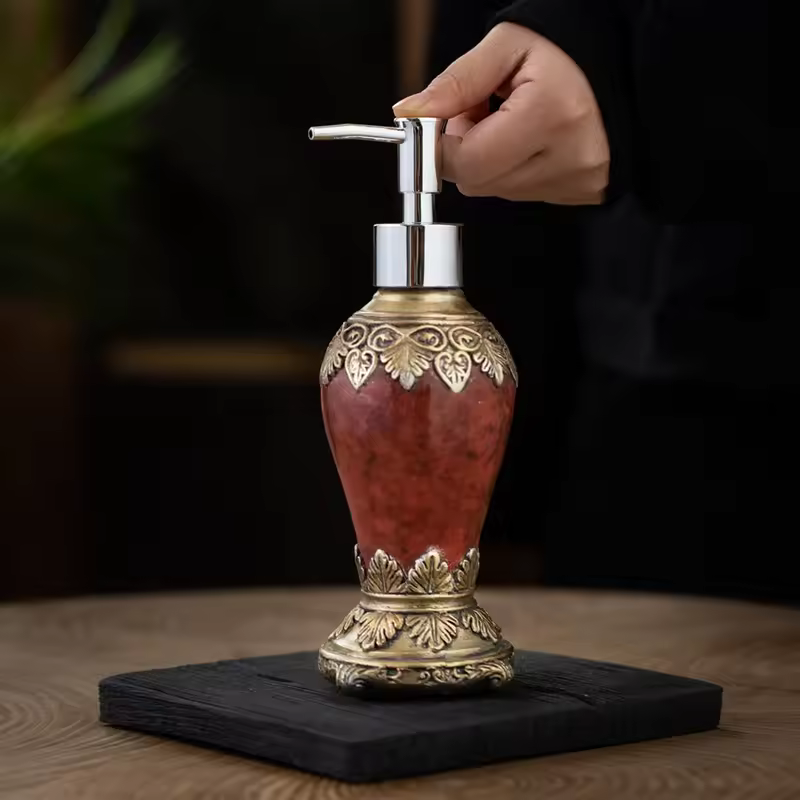 CrystalMist – Elegant retro såpedispenser med elegant vintage-sjarm