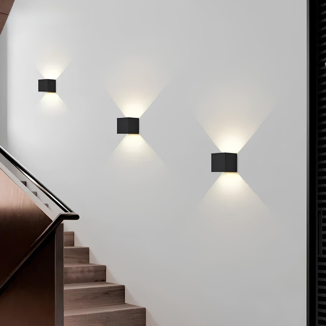 GlowBright – Stilig vegglampe med myk glød for en koselig atmosfære
