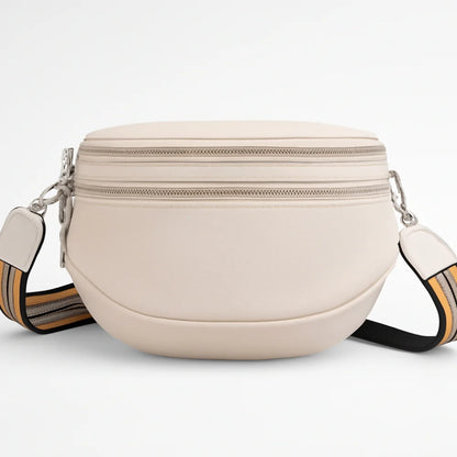 Sanne – Romslig skulderveske med justerbar skulderrem