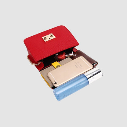 Camilla – Mini skulderveske med kjedestropp og stor kapasitet