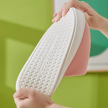 Sophie - Komfortable, sklisikre, fluffy og flate tøfler