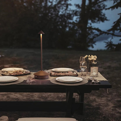 AuraLite - Oppladbar bordlampe med justerbart lys og berøringskontroll