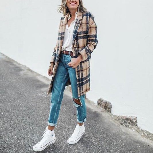 Emma - Rutete lang kåpe med elegant snitt og stilig design