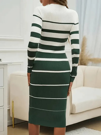 Lila - Stripet bodycon kjole med lange ermer og ribbet stoff