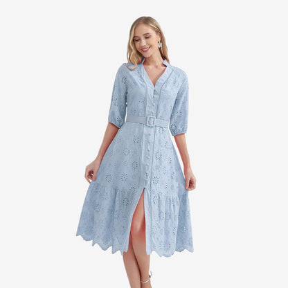 Nancy – Kortermet kjole med ståkrage og knapper foran