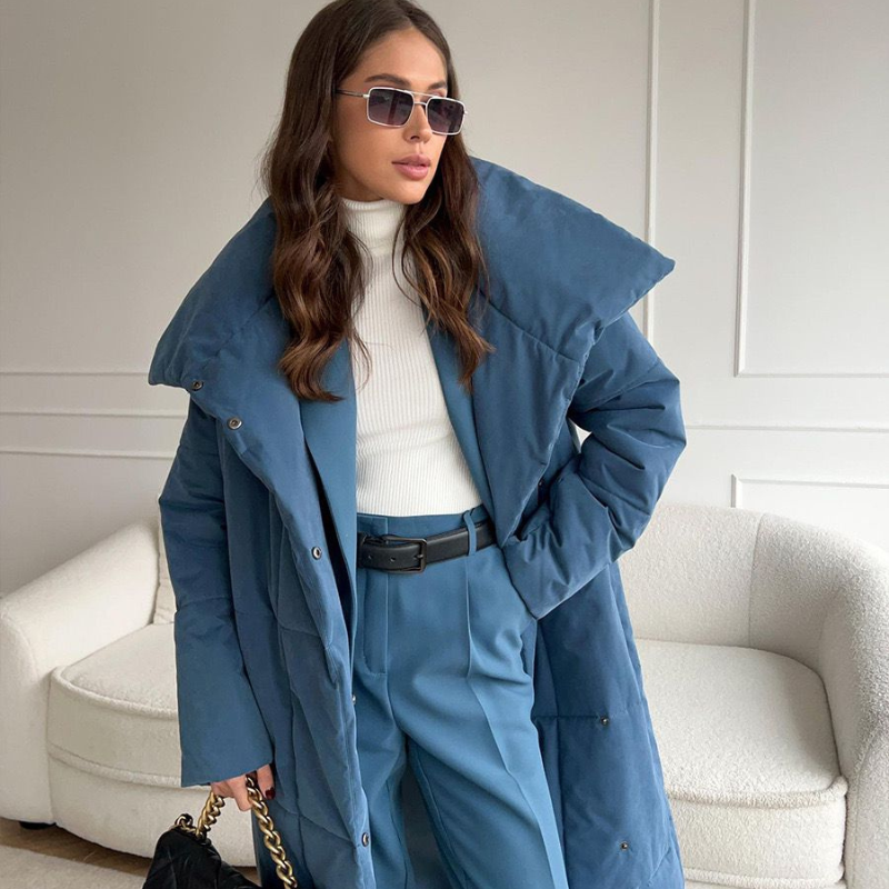 Clara – Kåpe med lange ermer, midjebelte og ståkrage