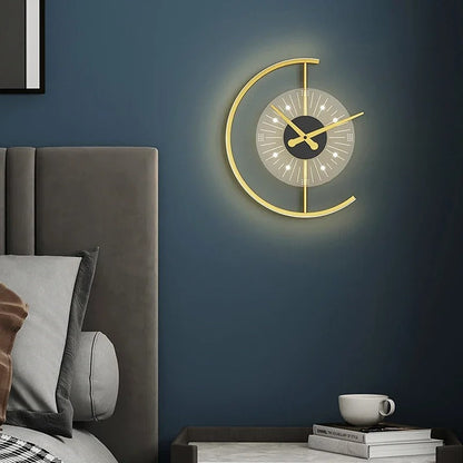 LunaGlow - Elegant Veggklokke med Ambient Belysning