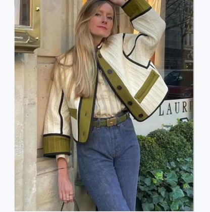 Isabella - Stilig Kort Pufferjakke med Fargeblokker og Vintage Quiltemønster