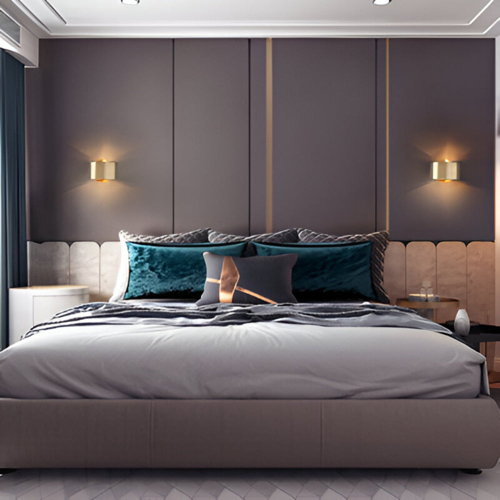 CylinGold – Vegglampe med Jernkonstruksjon og Gullfinish