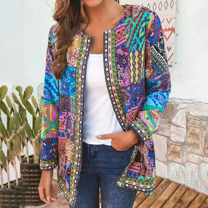 Ingrid - Fargerik patchwork cardigan med åpen front og rund hals