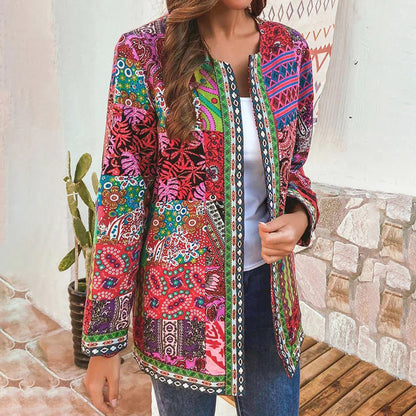 Ingrid - Fargerik patchwork cardigan med åpen front og rund hals