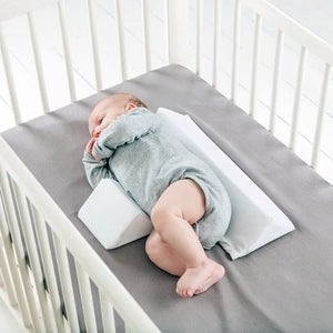 SafeNest - Kilepute med justerbar støtte for trygg søvn for babyer