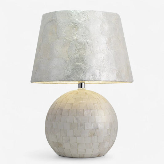 LumiShell – LED Bordlampe med Skalainspirert Design for Innendørsbelysning