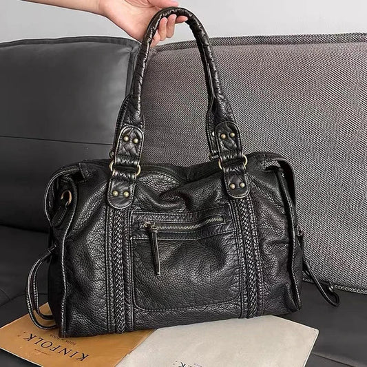 Charlotte - Vintage-sjarm med romslig interiør og brodert eleganse