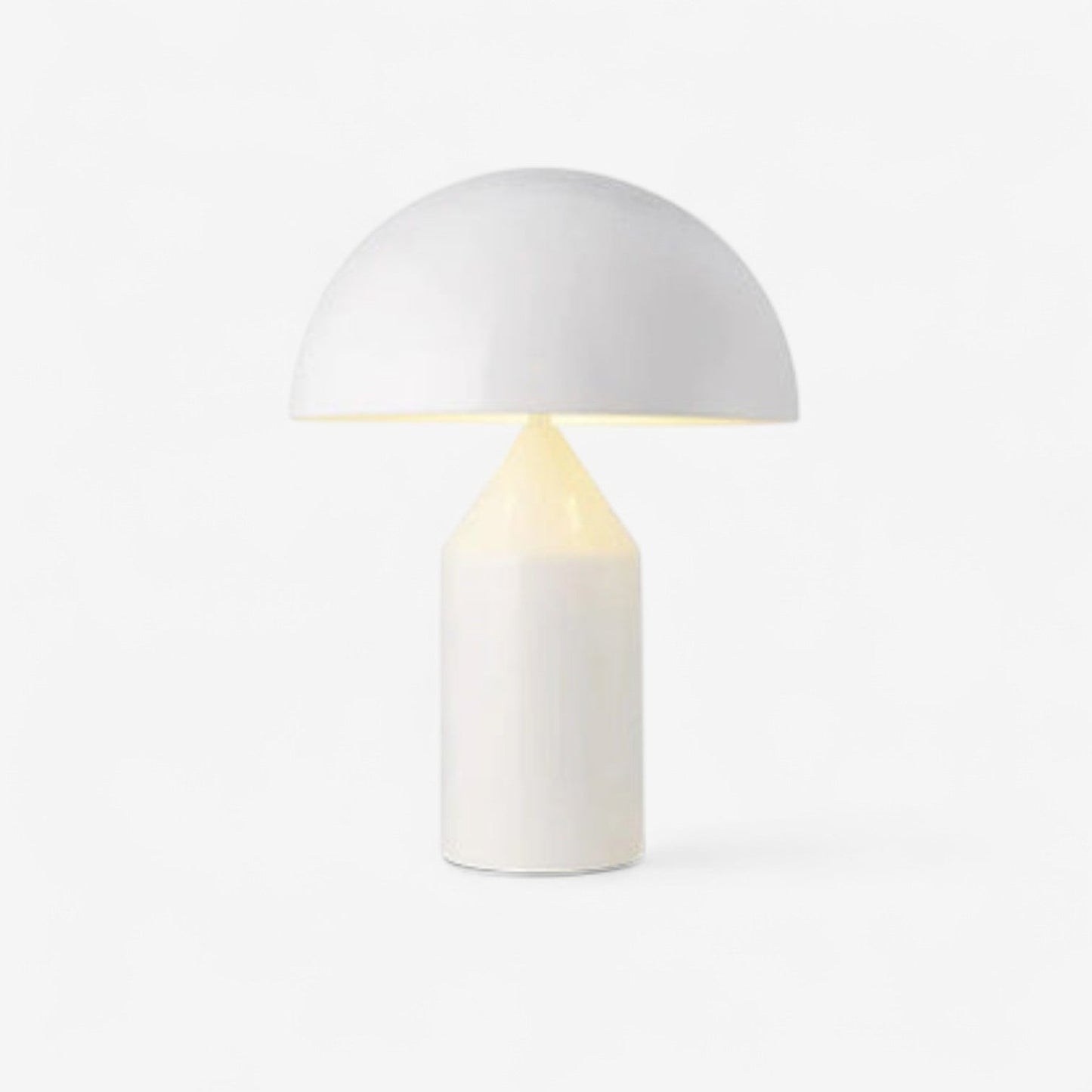 DomeGlow – Metallbordlampe med Geometrisk Dome Design