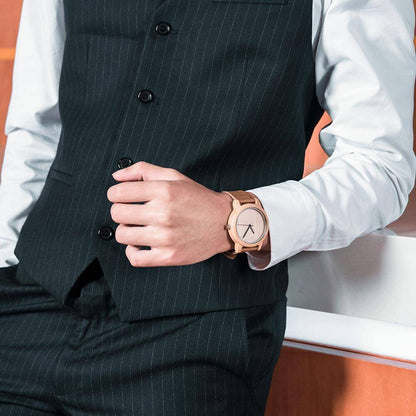 James - Treklokke med minimalistisk design og klassisk sjarm