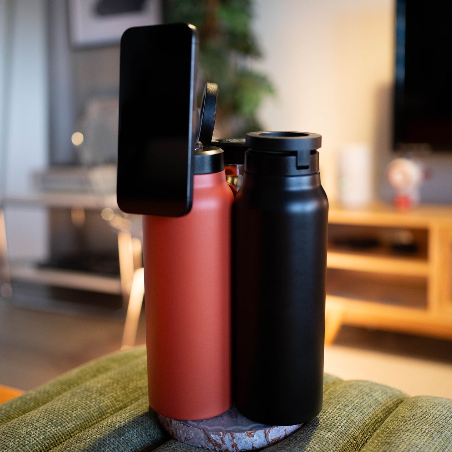 AquaGrip – Justerbar Flaskemontert Telefonholder med Portrettdesign